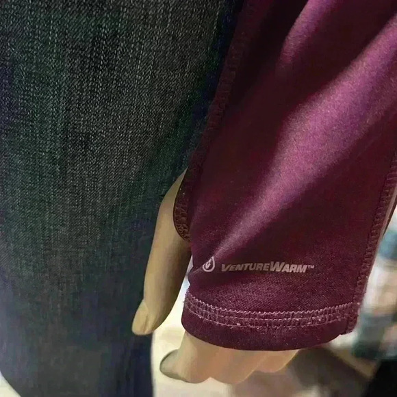 Women’s Champion Duo Dry Venture Warm Maroon quilted pullover size M - Picture 11 of 12